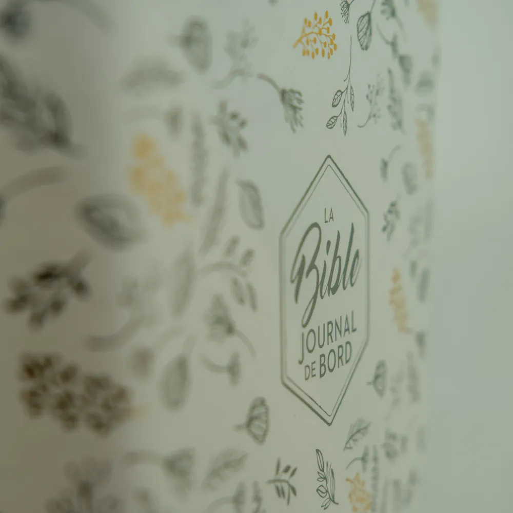 BIBLE SEGOND 21 JOURNAL DE BORD SOUPLE VIVELLA BLANC MOTIFS DORES BIBLE SEGOND 21 JOURNAL DE BORD SOUPLE VIVELLA BLANC MOTIFS DORES