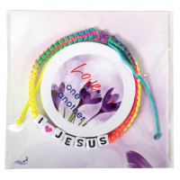 BRACELET EN TEXTILE ARC-EN-CIEL AVEC "I LOVE JESUS"