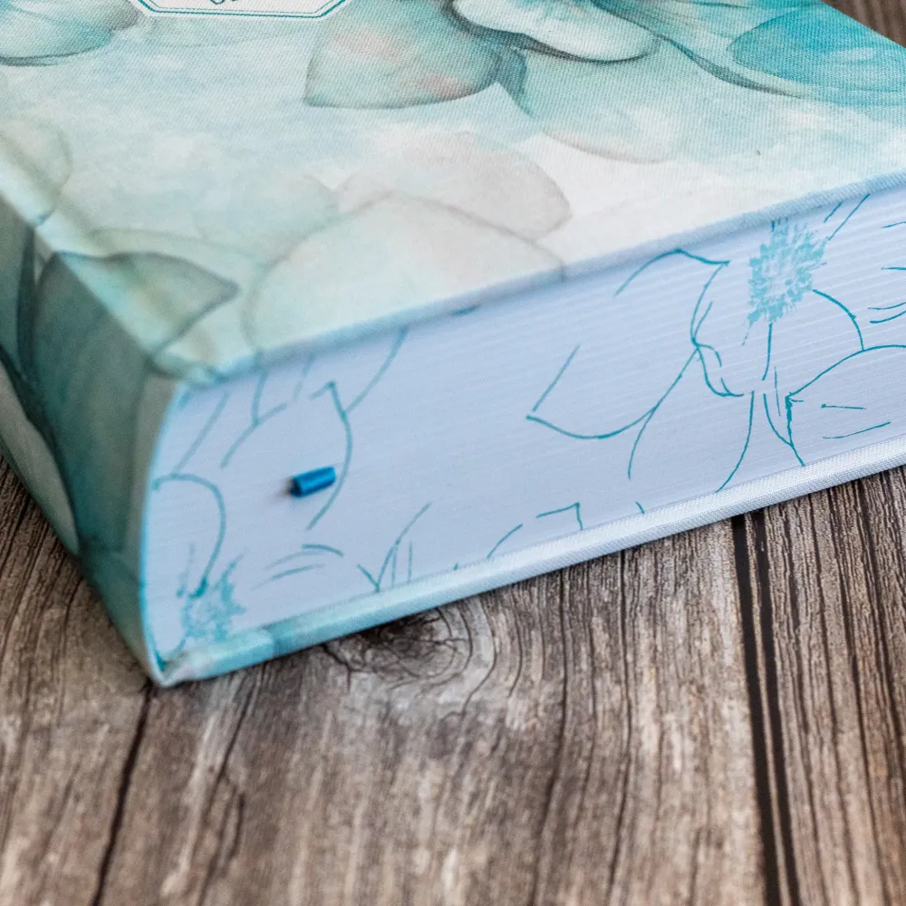 BIBLE SEGOND 21 JOURNAL DE BORD RIGIDE TOILE IMPRIMEE MOTIFS BLEU FLEURS JASPAGE TRANCHES