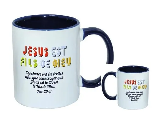 MUG BICOLORE BLANC BLEU MARINE JESUS EST FILS DE DIEU JEAN 20.31