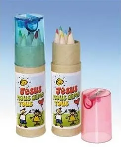 ETUI 12 CRAYONS DE COULEUR AVEC TAILLE CRAYON