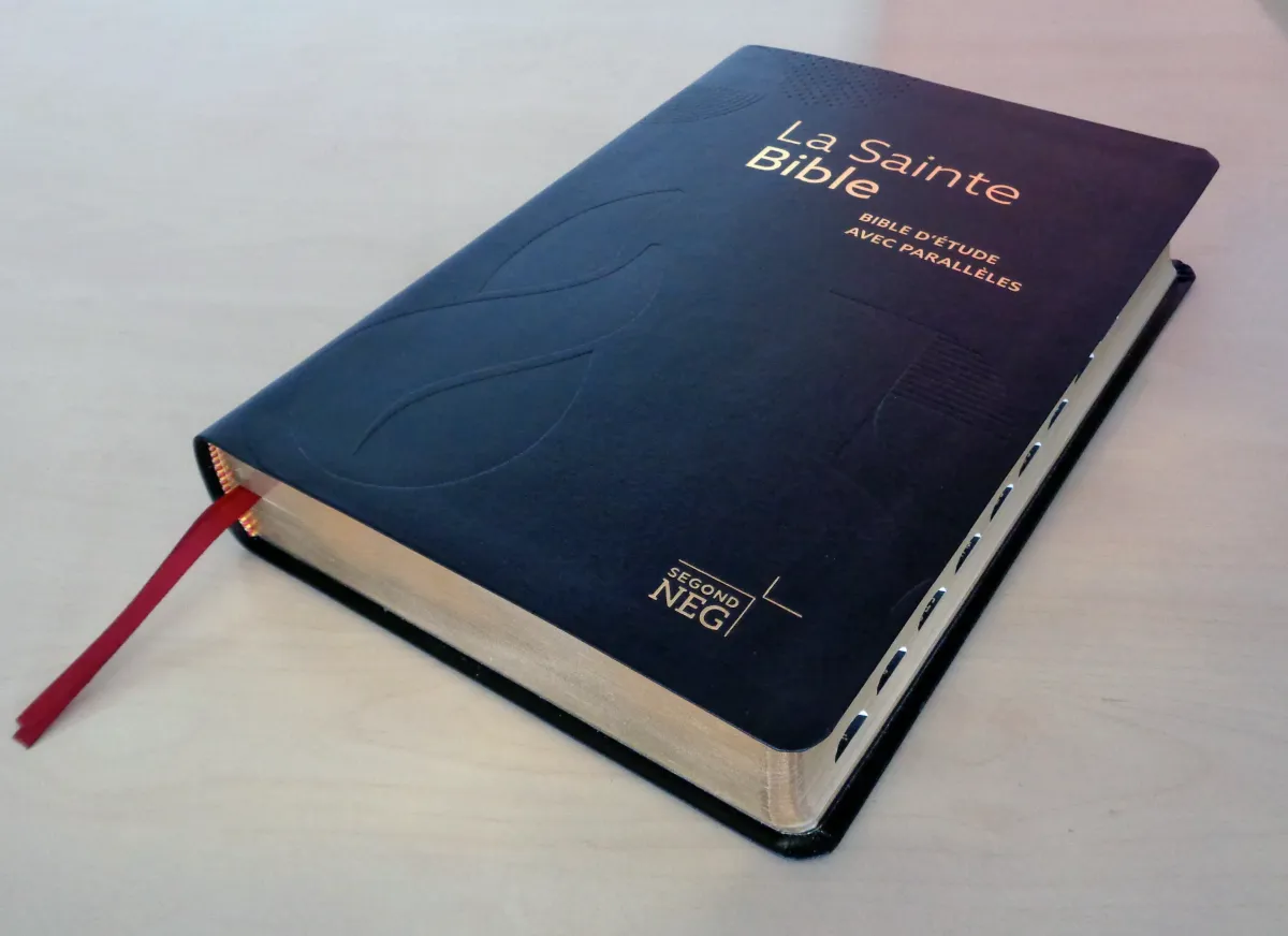 BIBLE NEG ETUDE A PARALLELES SOUPLE NOIRE FIBROCUIR TR. OR ONGLETS
